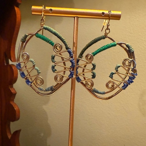 Vintage Gold Green/Blue Wire Wrapped Handmade 2” Dangle Earrings - Picture 3 of 5